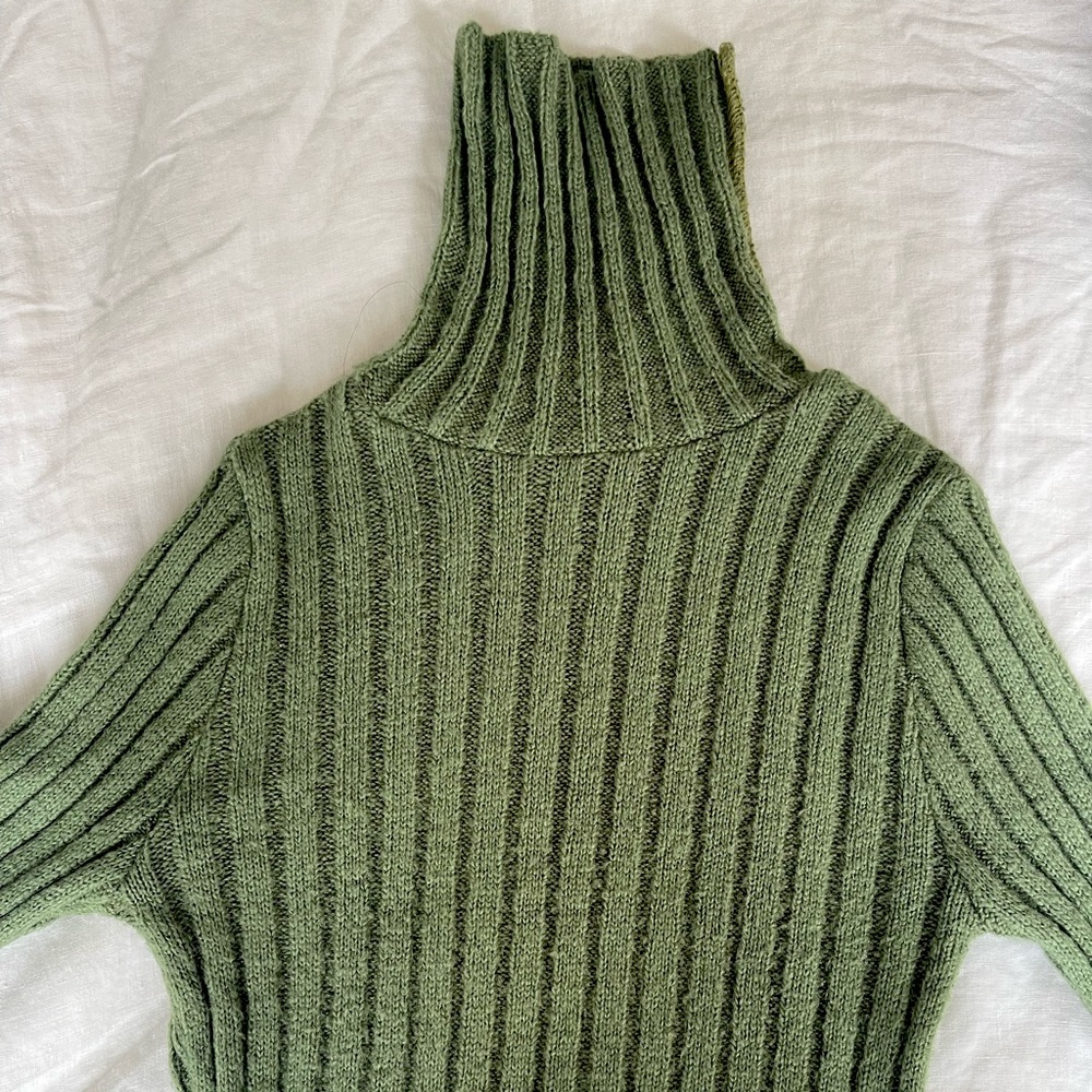 Silence + Noise Cropped Turtleneck (S)